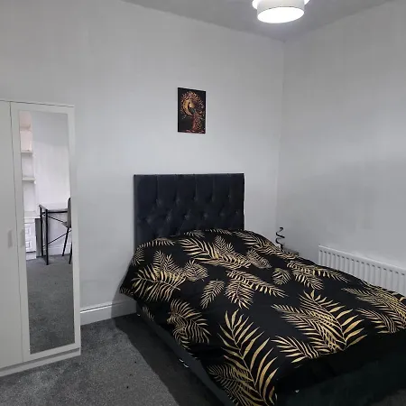 아파트 Modern 3 Bed Location Free Wifi Netflix And Street Parking