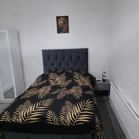 Modern 3 Bed Location Free Wifi Netflix And Street Parking 미들즈브러