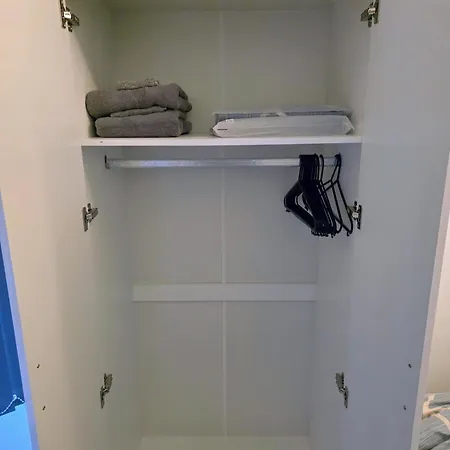 Modern 3 Bed Location Free Wifi Netflix And Street Parking * 미들즈브러