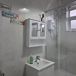 Modern 3 Bed Location Free Wifi Netflix And Street Parking