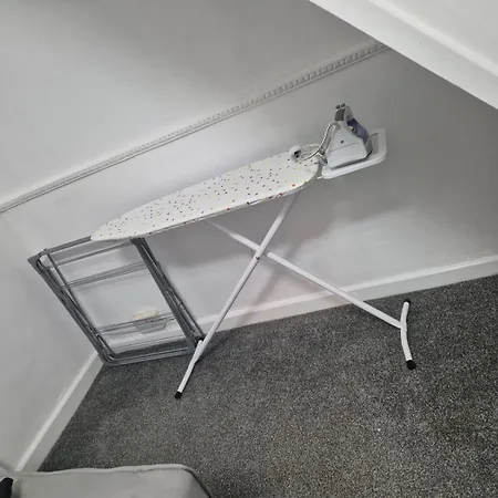 Modern 3 Bed Location Free Wifi Netflix And Street Parking Мидлсбро