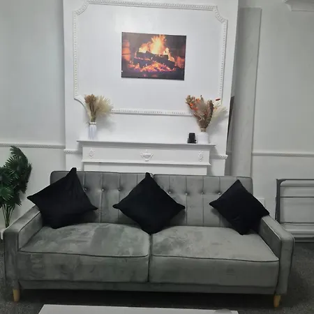 Modern 3 Bed Location Free Wifi Netflix And Street Parking * Мидлсбро